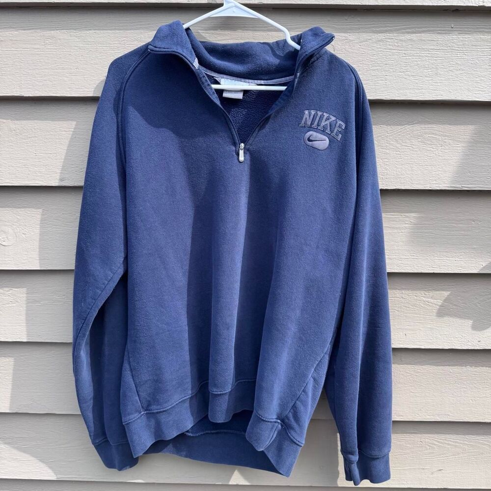 Nike Men's Blue and Navy Sweatshirt